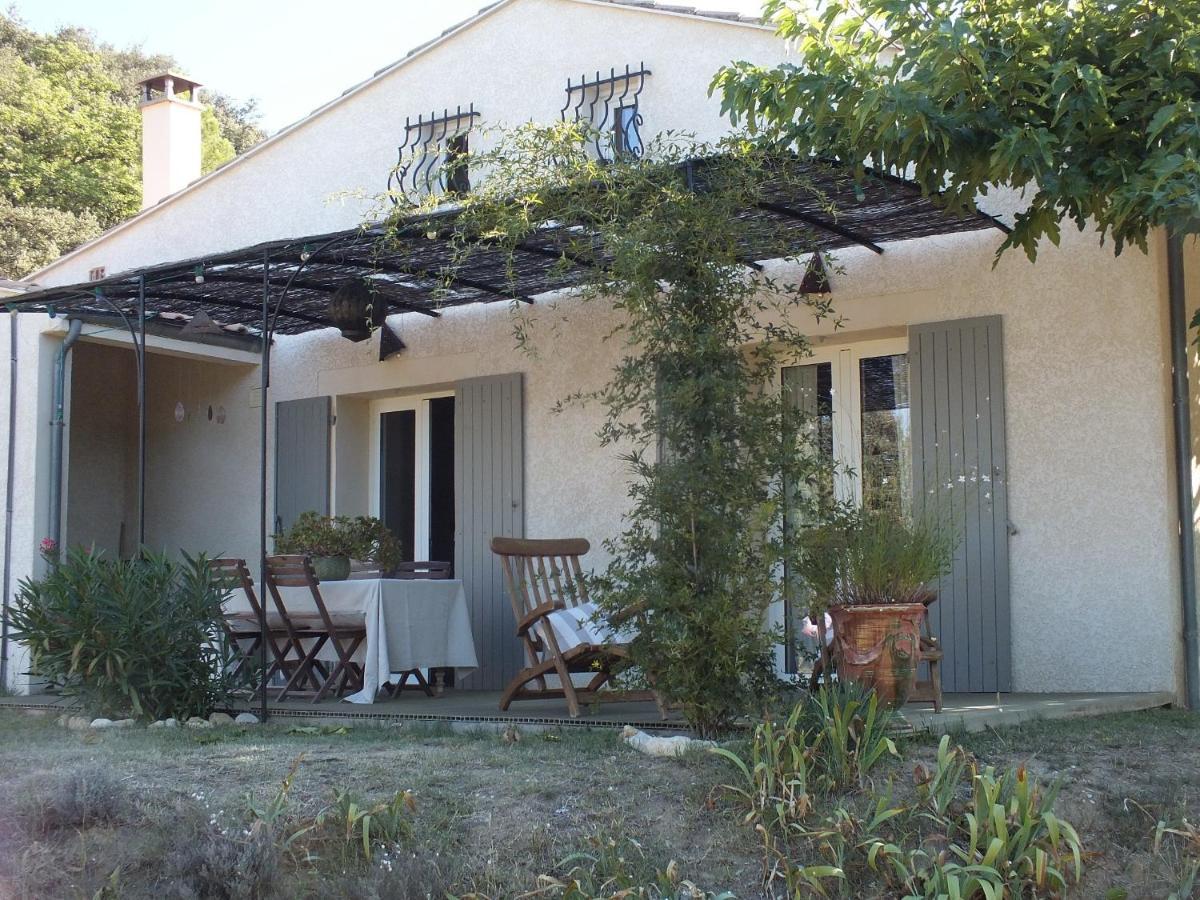 Une Ronce Sous Le Figuier Rousset-les-Vignes Exteriör bild