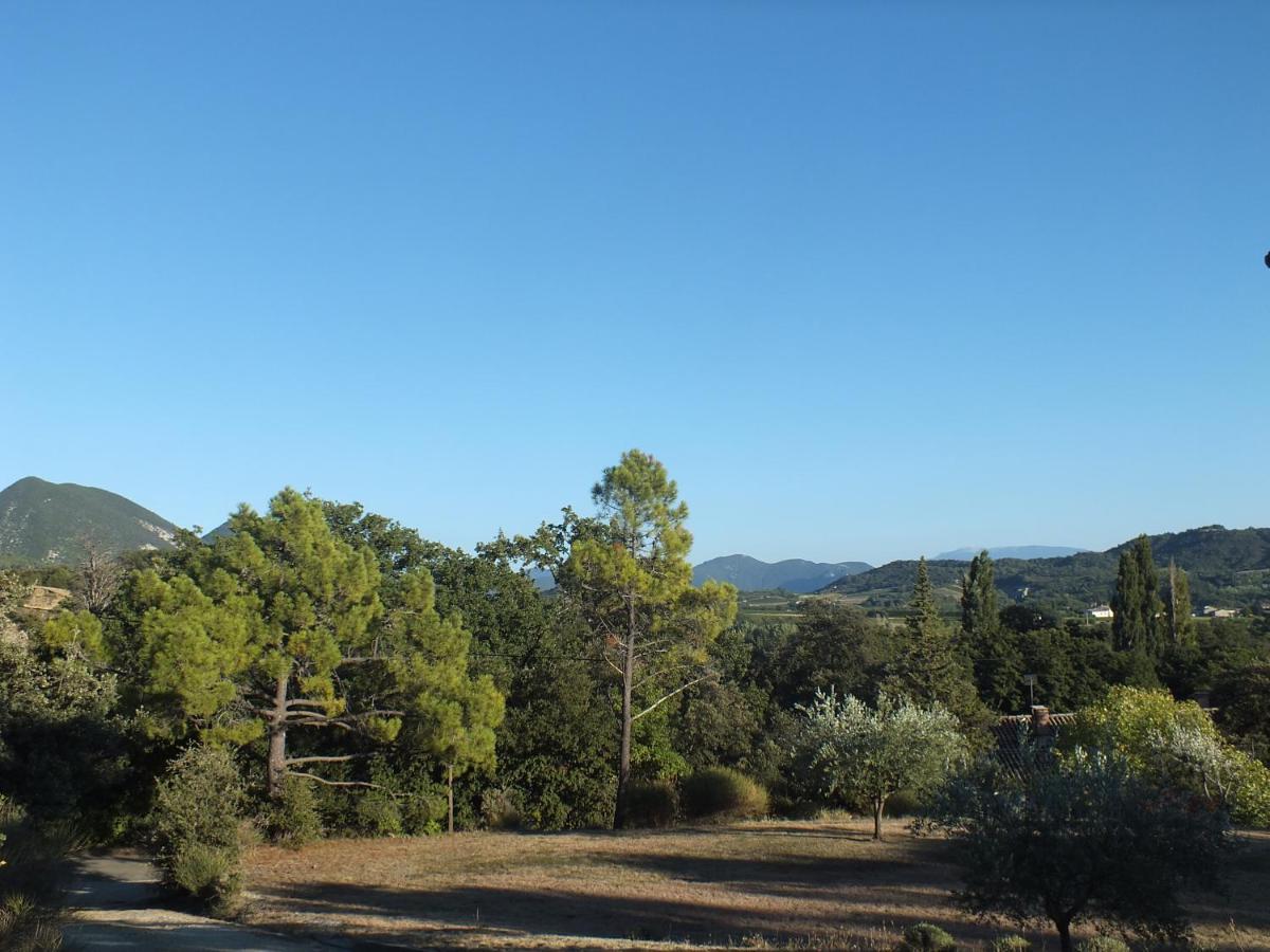 Une Ronce Sous Le Figuier Rousset-les-Vignes Exteriör bild